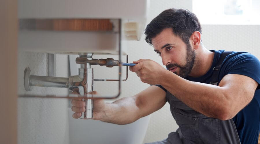 Professional water heater installation services in Saint Hedwig, TX